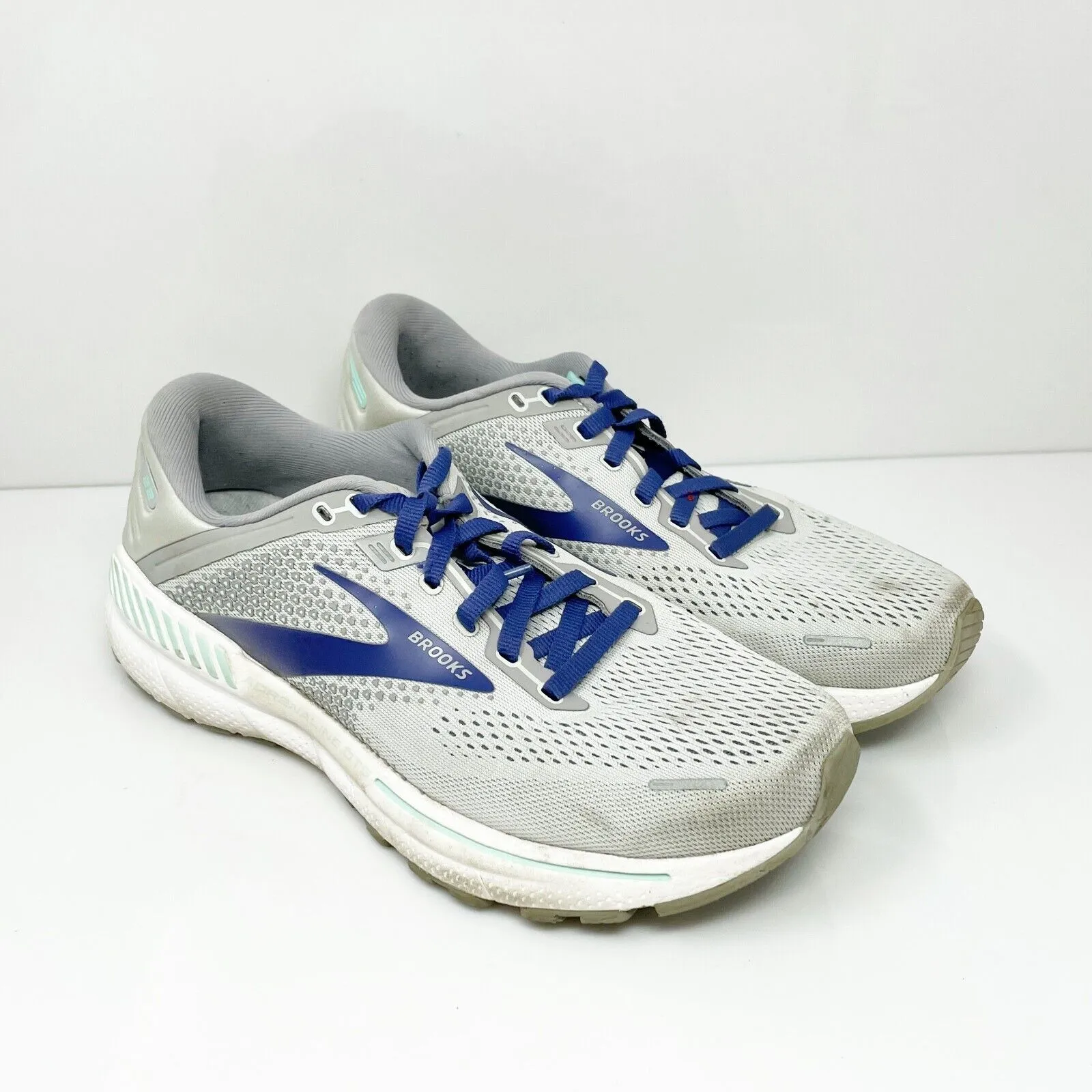 Brooks Womens Adrenaline GTS 22 1203531B045 Gray Running Shoes Sneakers Sz 9.5 B