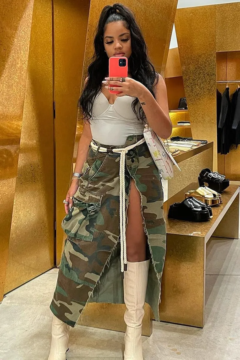 Camo Print High Slit Maxi Cargo Skirt With Pocket