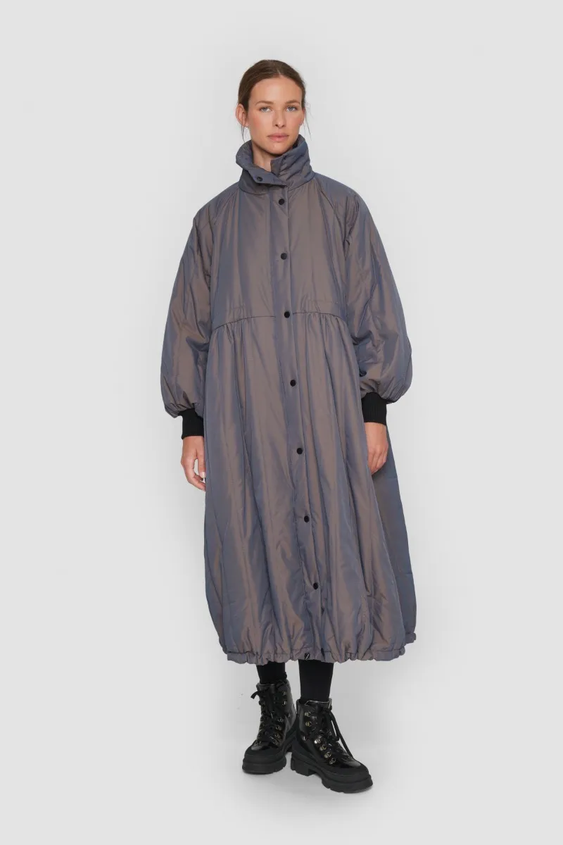 Changeant nylon coat