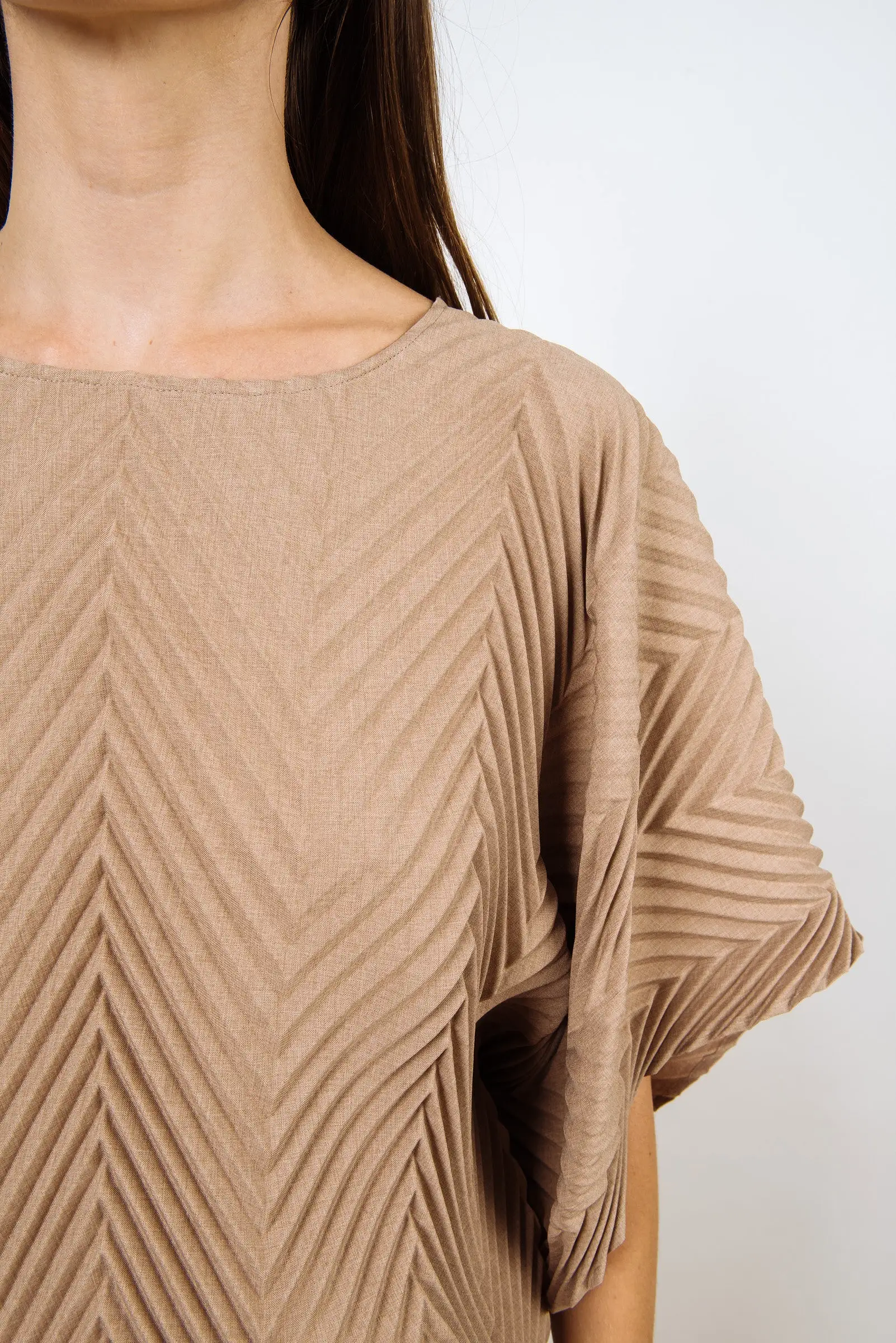 Chevron Pleated Lisbon Top | Latte