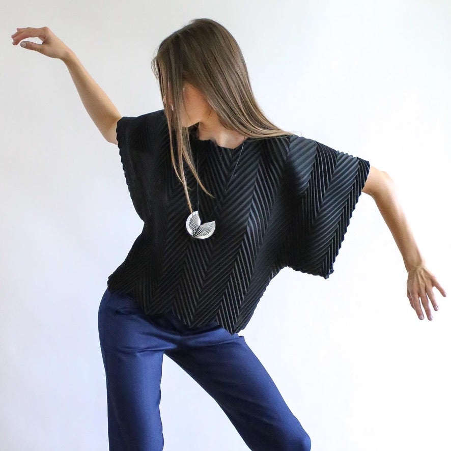 Chevron Pleated Lisbon Top | Tomato