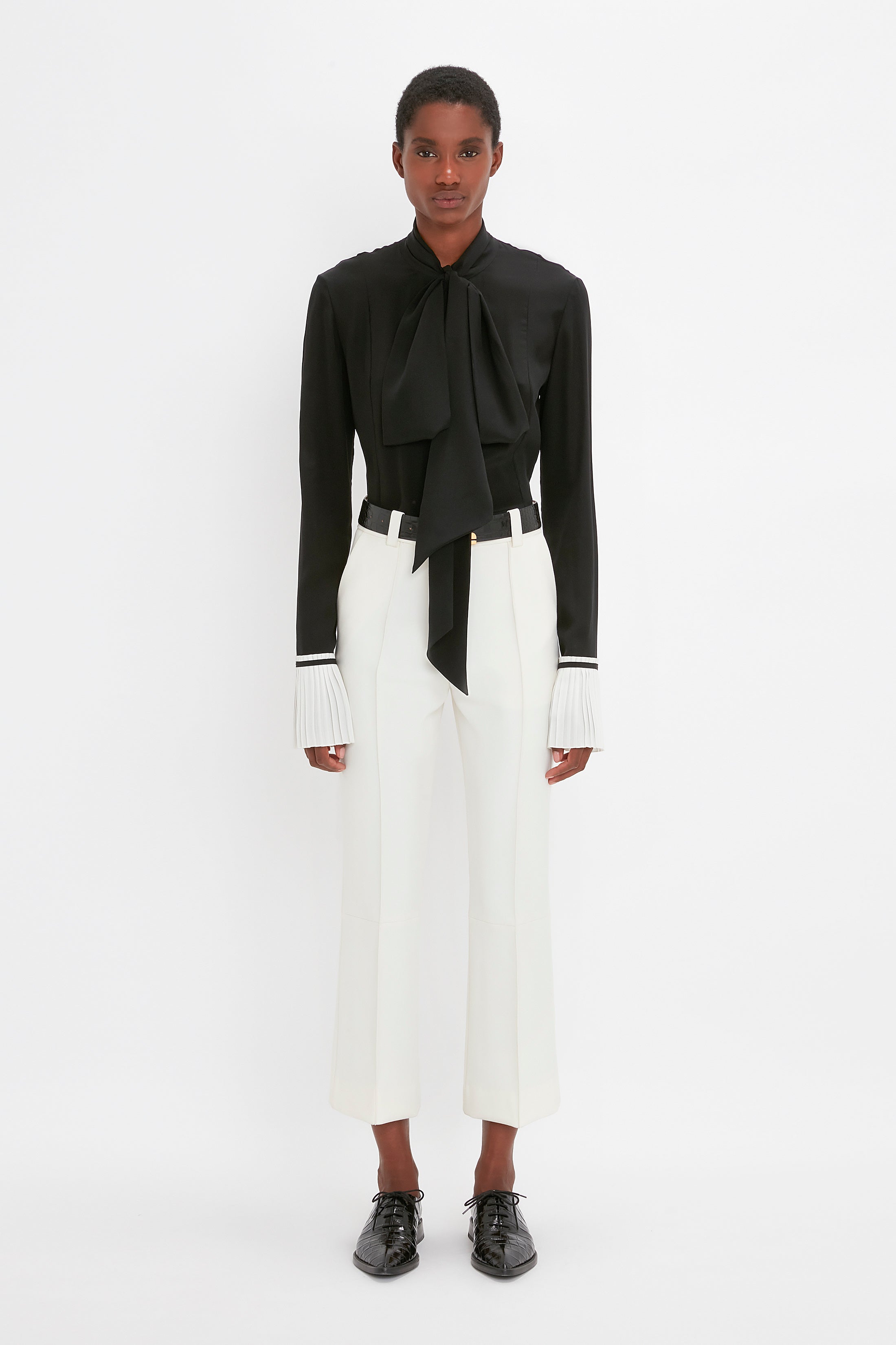 Cropped Kick Trouser In Ivory