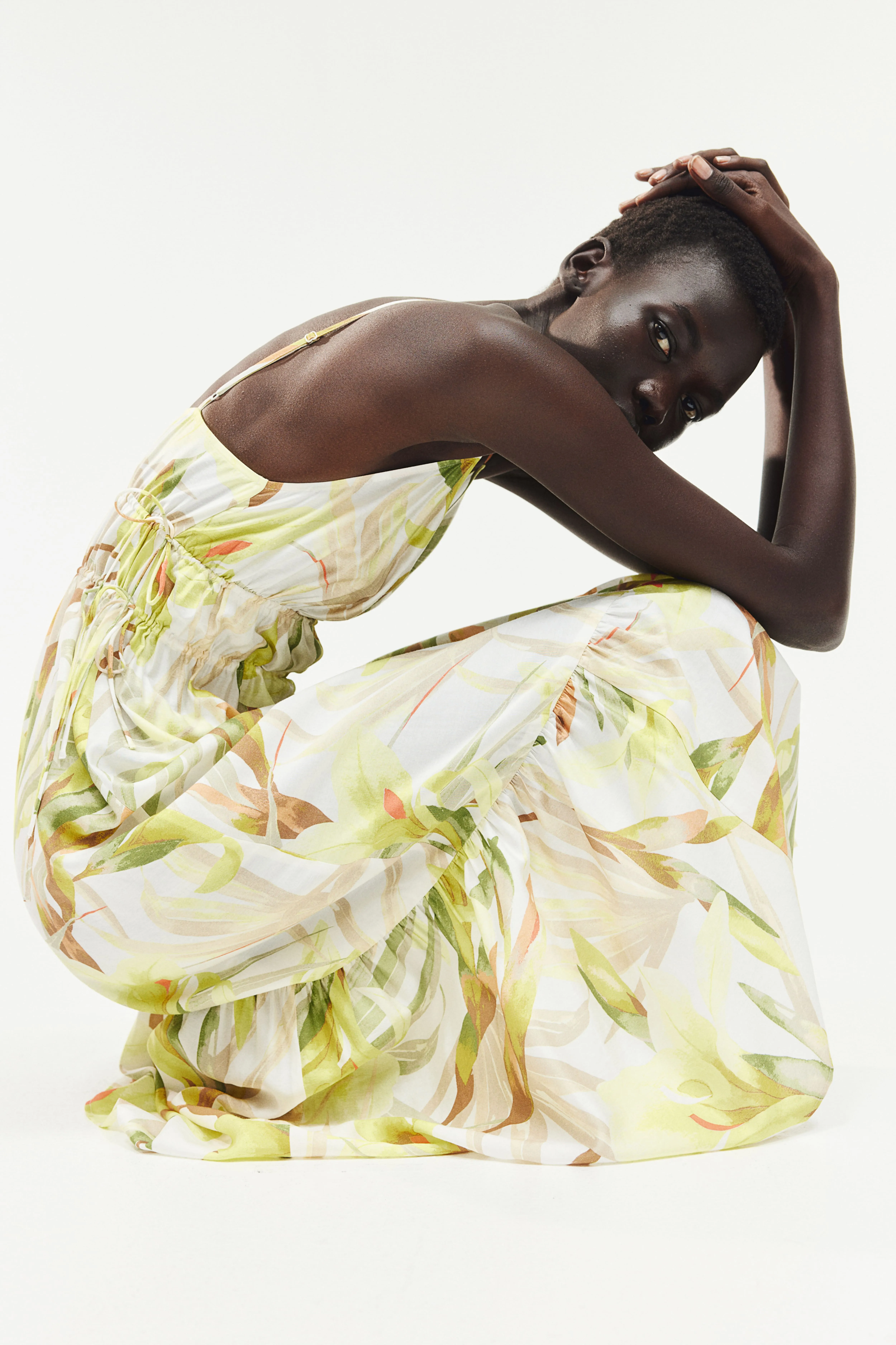 Drawstring-detail maxi dress - Deep neckline - Sleeveless - White/Yellow floral - Ladies | H&M GB