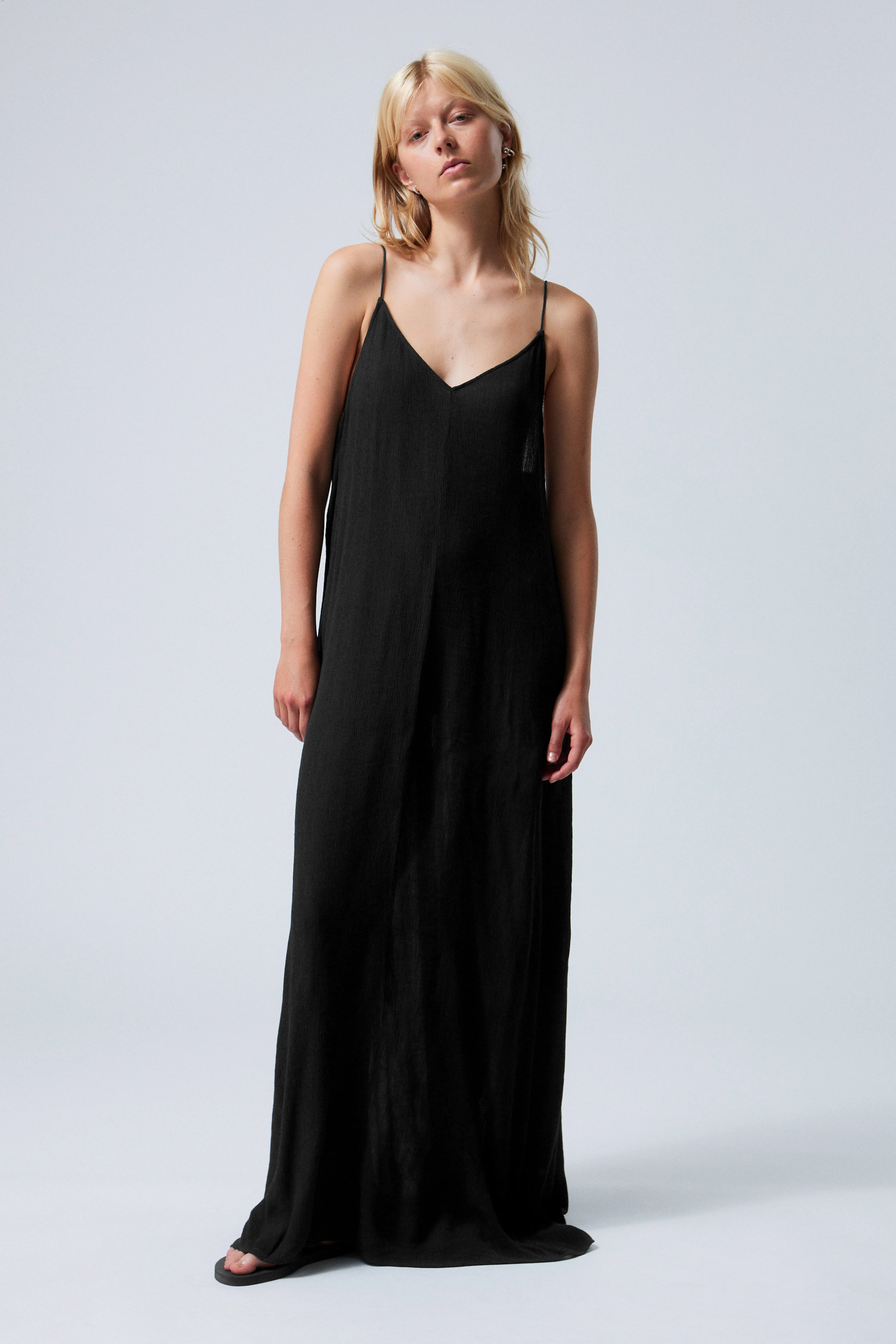 Flowy Maxi Dress - V-neck - Sleeveless - Black - Ladies | H&M GB