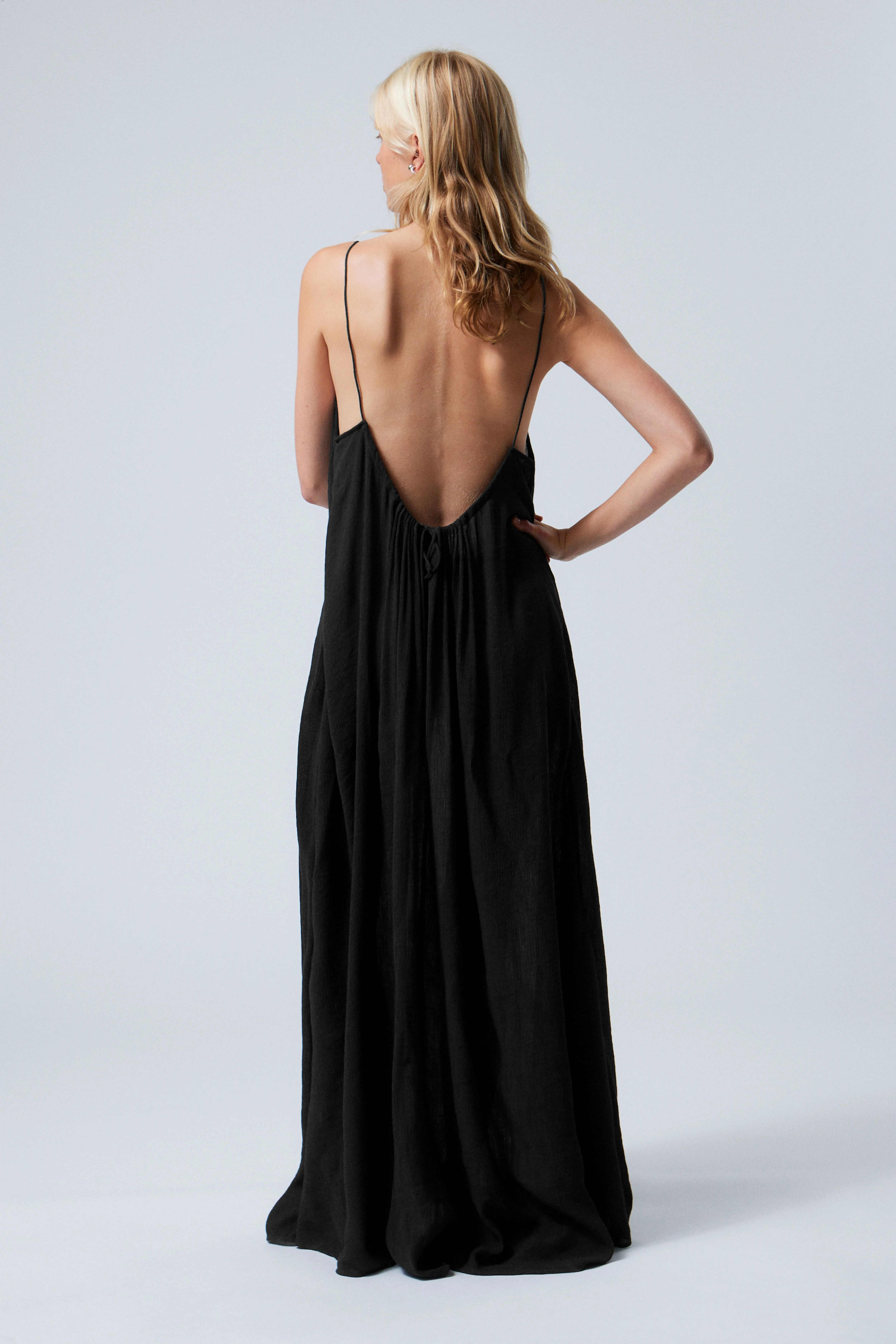 Flowy Maxi Dress - V-neck - Sleeveless - Black - Ladies | H&M GB