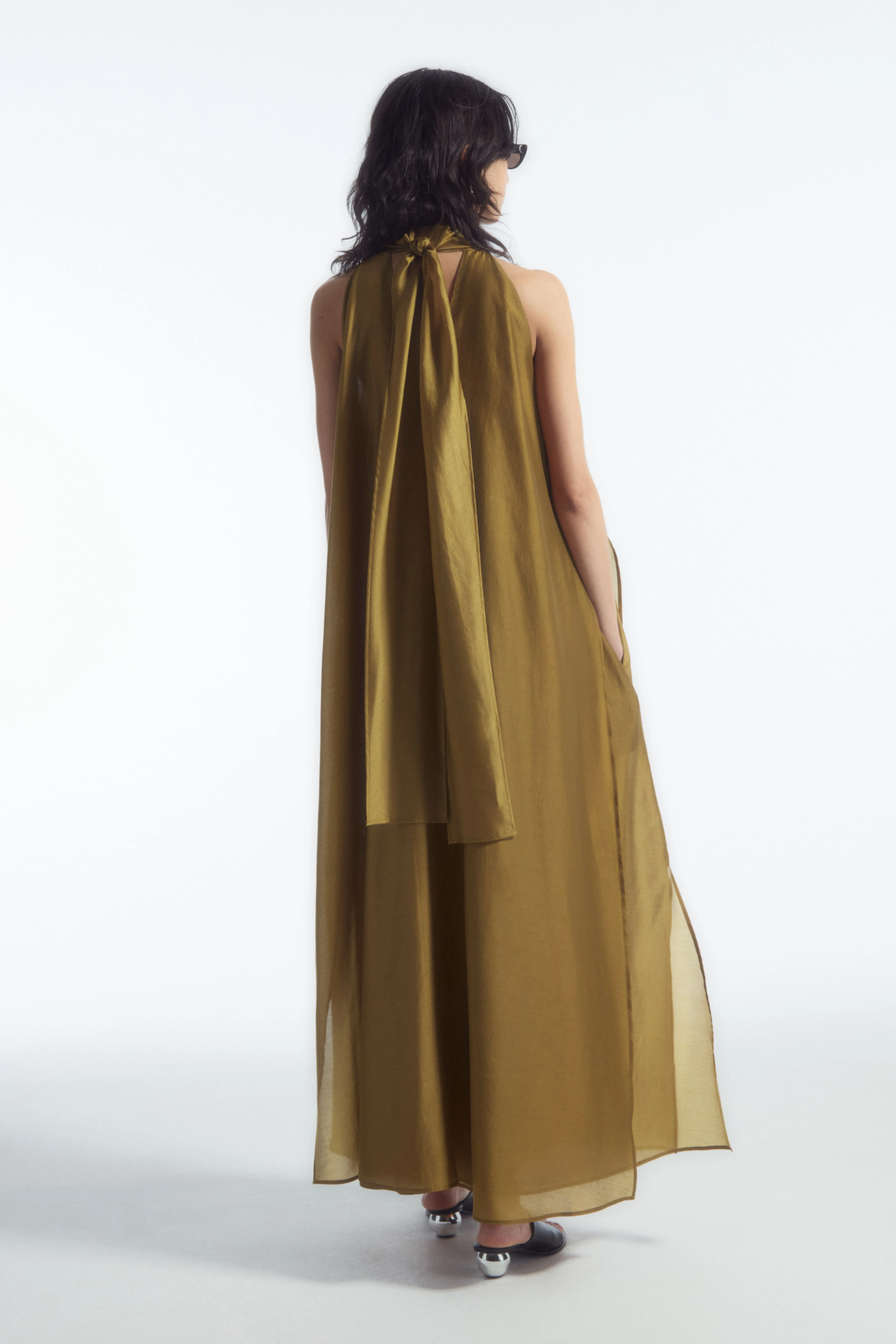 HALTERNECK A-LINE MAXI DRESS - Halterneck - Sleeveless - OCHRE - Ladies | H&M GB