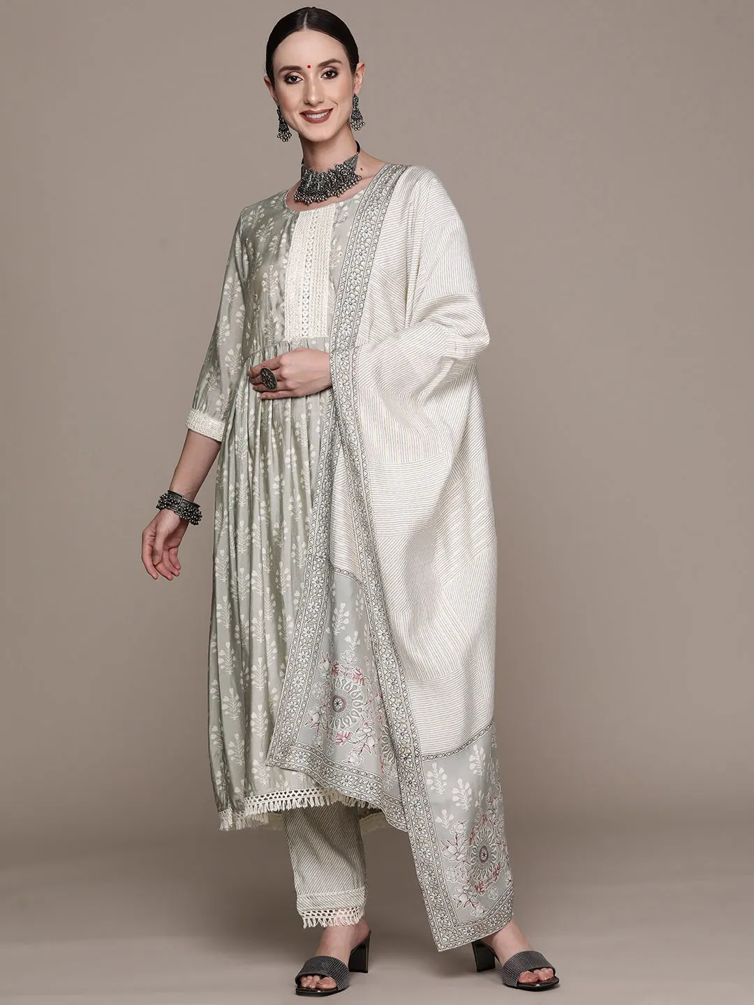 Ishin Women's Grey Yoke Design High Slit Kurta with Trouser & Dupatta