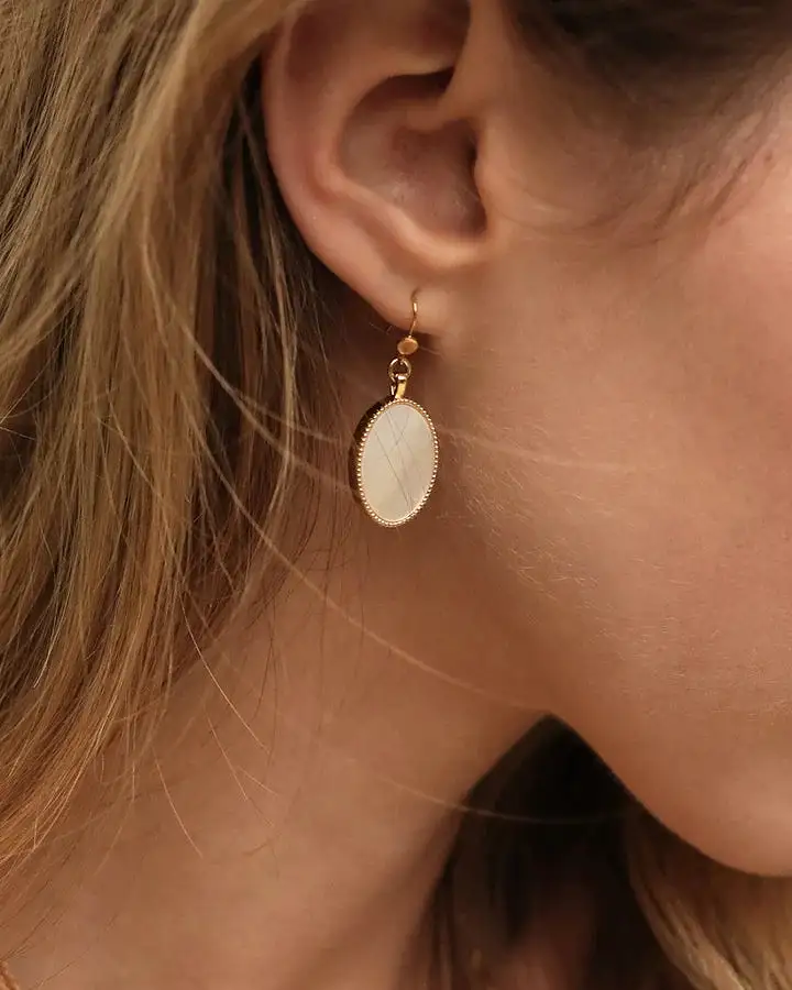 Nila Frida Drop Earrings - Mother of Pearl