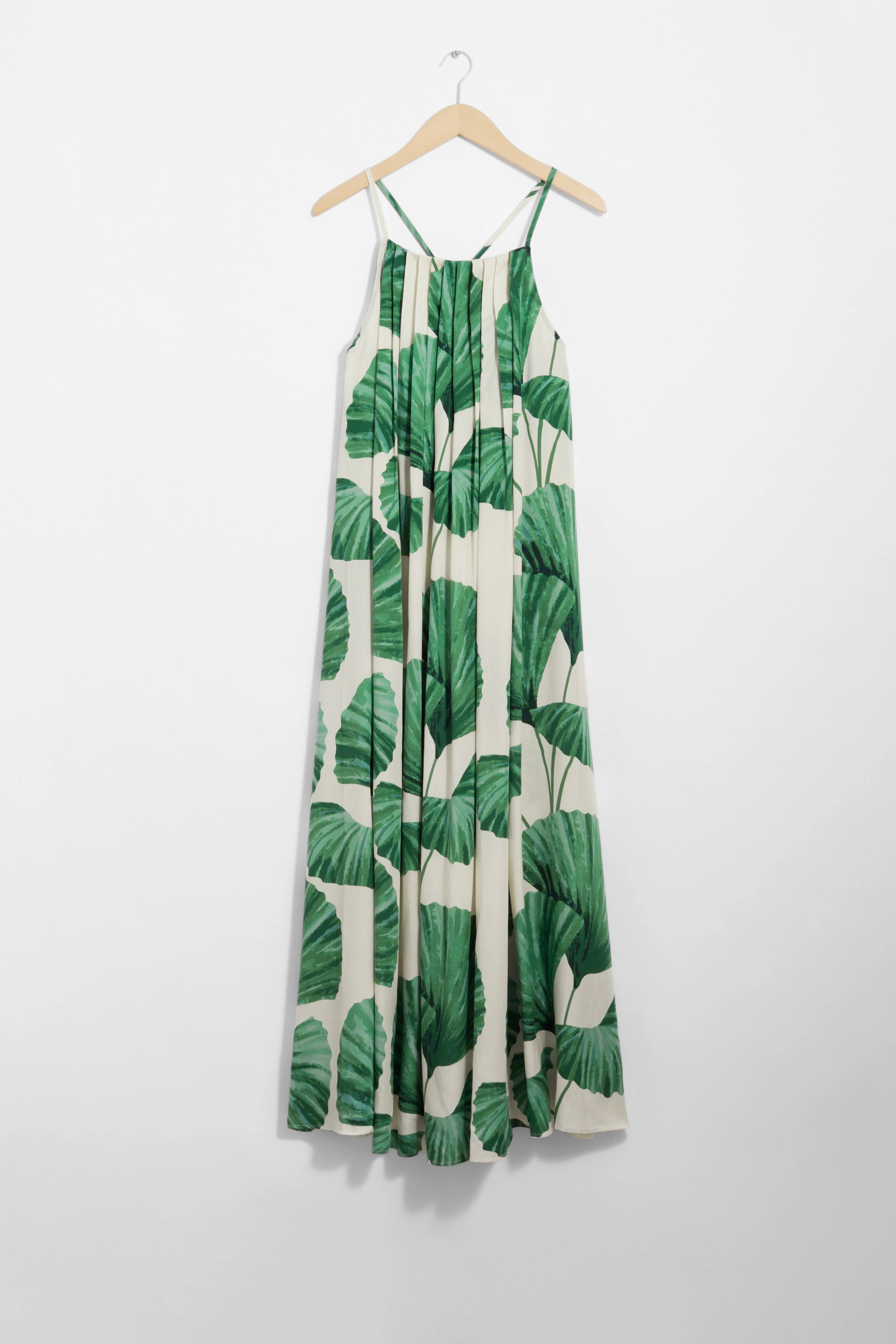 Pleated Halterneck Maxi Dress - Halterneck - Sleeveless - Green Florals - Ladies | H&M GB