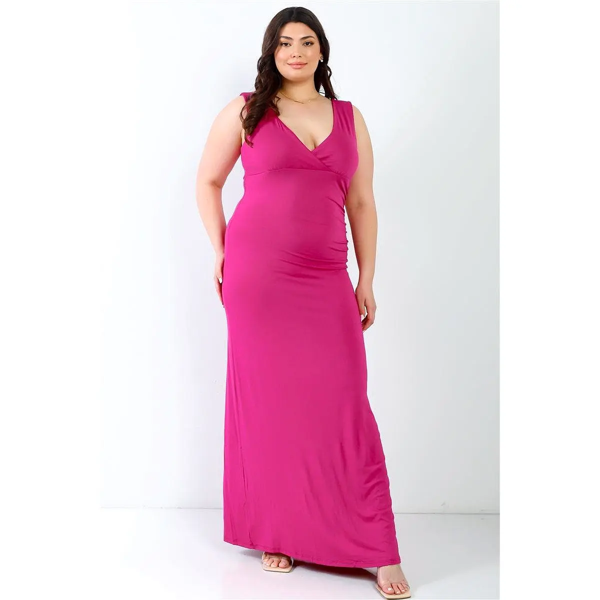 Plus V-neck Sleeveless Maxi Dress