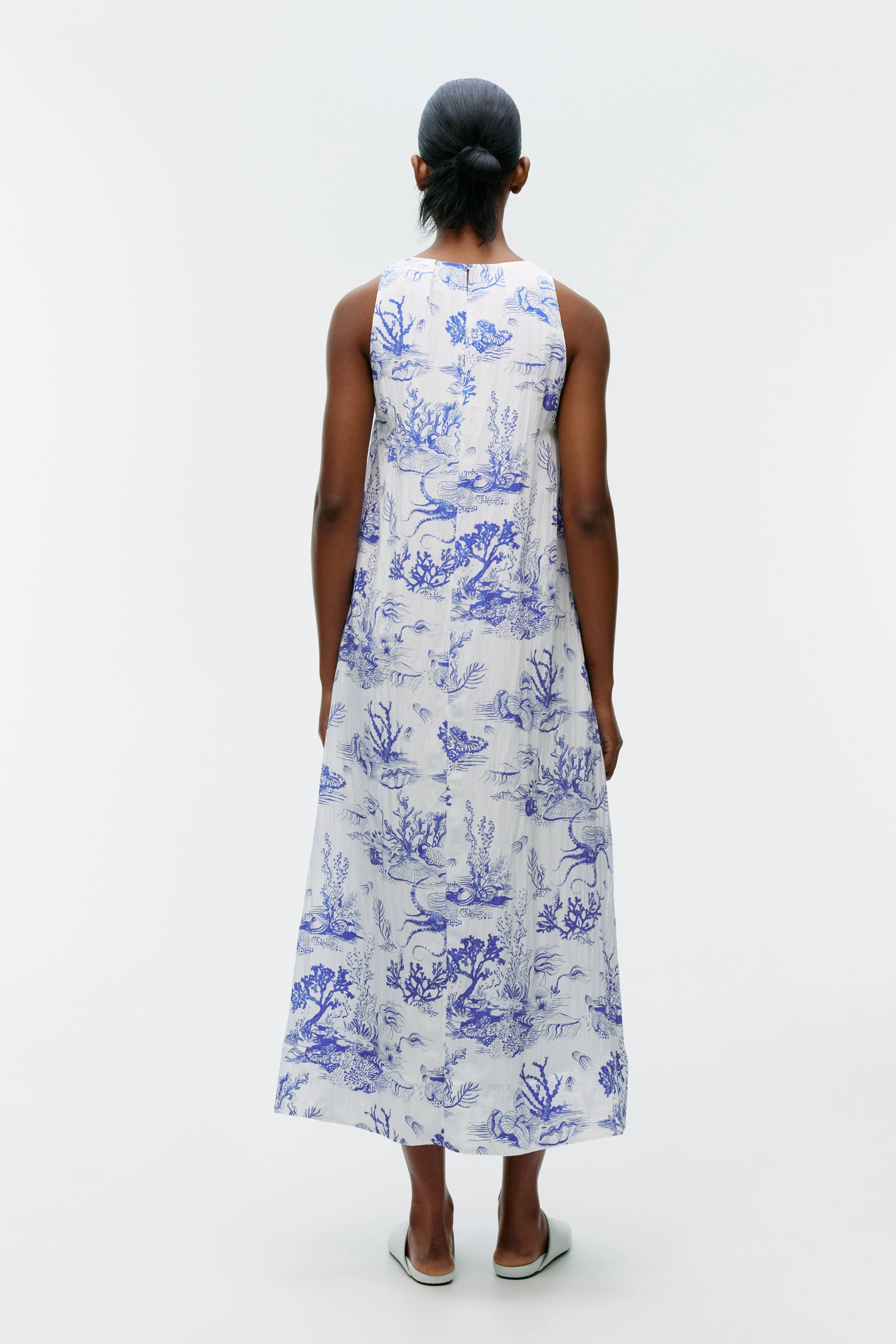 Printed Maxi Dress - Round neck - Sleeveless - White/Blue - Ladies | H&M GB