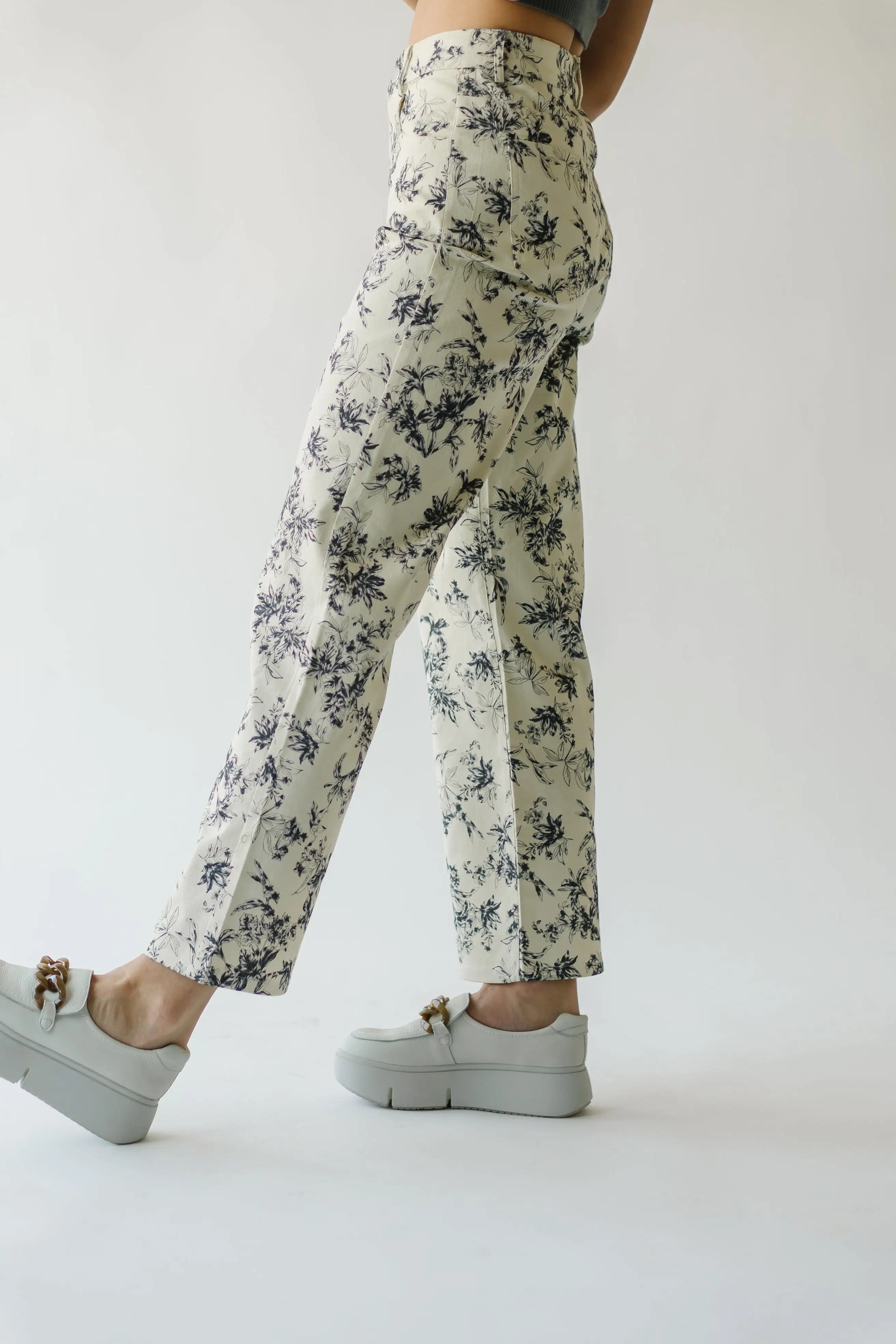 The Castana Watercolor Floral Pant in Ivory