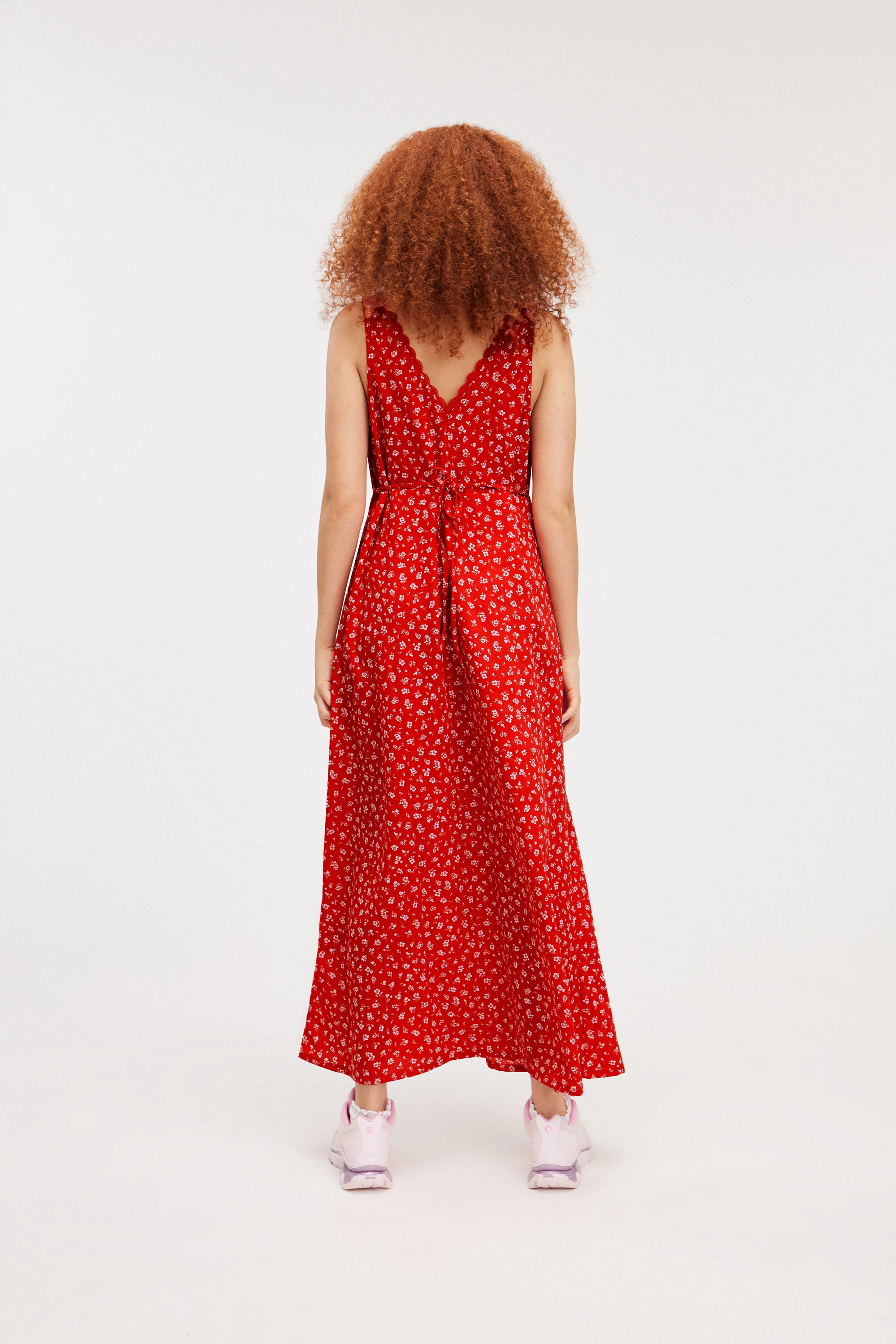 V-neck Maxi Dress - V-neck - Sleeveless - Red Floral - Ladies | H&M GB